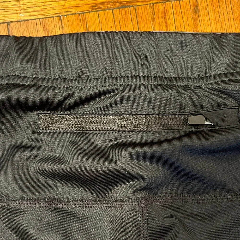 Black Athletic Leggings with Pocket - Picture 3 of 8
